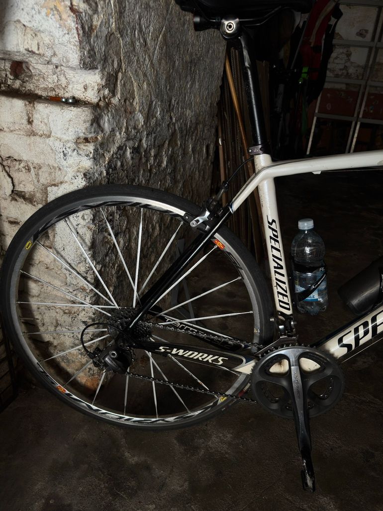 Used Specialized S-Works Tarmac SI2 2010 Specialized S-Works Tarmac SI2 2010 Custom Shimano Dura Ace 2010 Road & Gravel, White — image 3 of 5