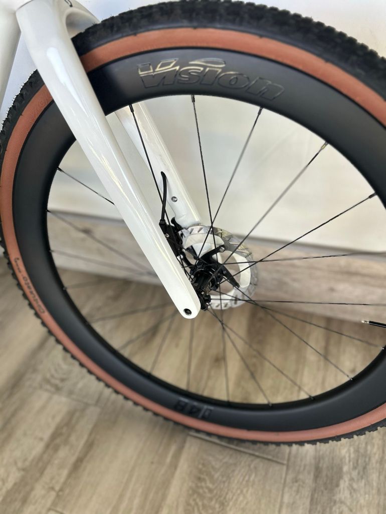 Used Scott Addict Gravel 10 2026 2026 Road & Gravel, White — image 2 of 5