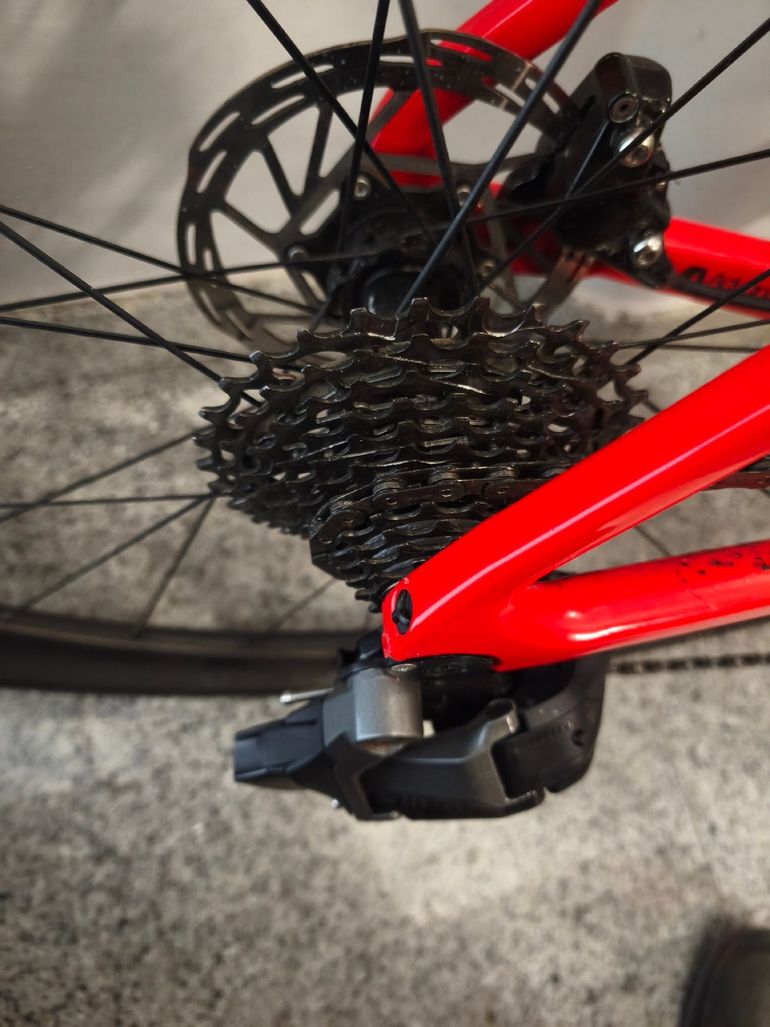 Used Giant Propel Advanced Pro 1 2023 2023 Road & Gravel, Red — image 5 of 18