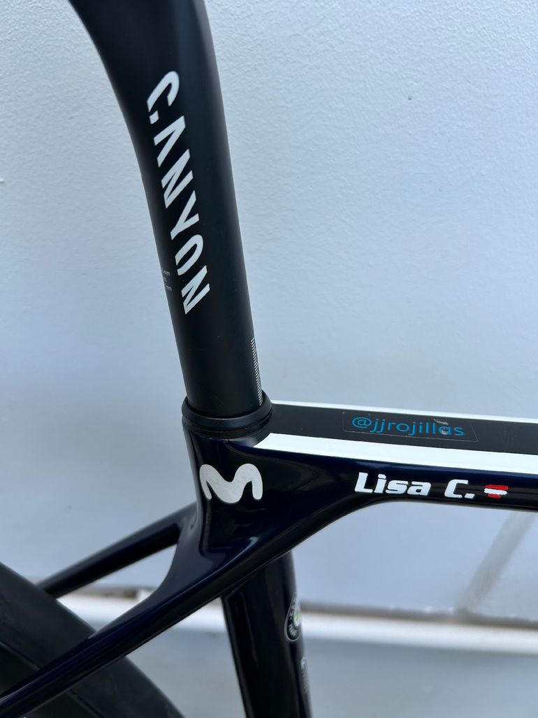 Used Canyon Ultimate CF SLX 9 Disc eTap 2022 2022 Road & Gravel, Blue — image 3 of 6