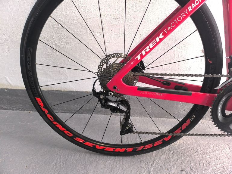 Used Trek Madone Shimano 105 2020 Road & Gravel, Red — image 4 of 8