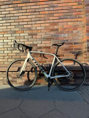Brugt Trek Émonda SL 5 2024 2024 Road & Gravel — billede 2 af 11