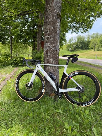 Used Canyon Aeroad CF SL Disc 8.0 Di2 2019 2019 Road & Gravel — image 2 of 4