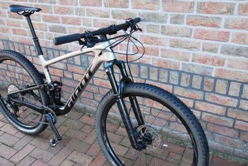 Gebrauchtes Giant Anthem Advanced 29 2 2024 2024 Mountainbike, Hellgrau, 29 — Bild 2 von 15