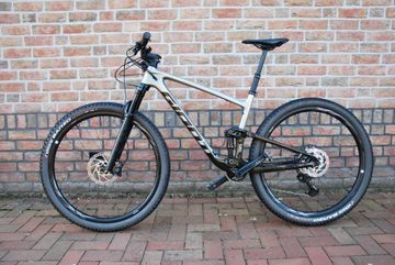 Gebrauchtes Giant Anthem Advanced 29 2 2024 2024 Mountainbike, Hellgrau, 29 — Bild 8 von 15