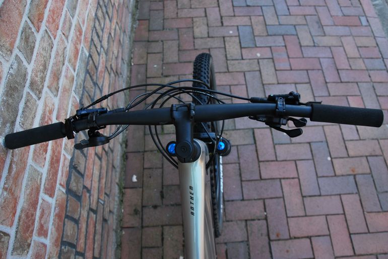 Used Giant Anthem Advanced 29 2 2024 2024 Mountainbike, Light Gray, 29 — image 3 of 15