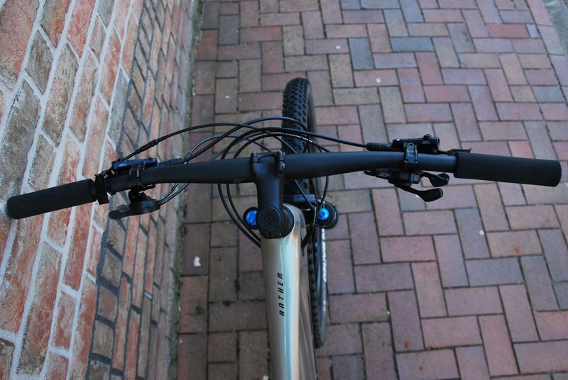 Gebrauchtes Giant Anthem Advanced 29 2 2024 2024 Mountainbike, Hellgrau, 29 — Bild 3 von 15