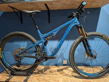Used Pivot 429 2021 Mountainbike, Blue — image 1 of 5