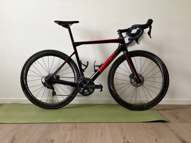 Used BMC Teammachine SLR02 DISC TWO 2019 2019 Road & Gravel — image 1 of 8