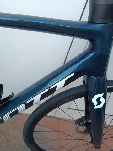 Used Scott Addict RC 40 2022 2022 Road & Gravel