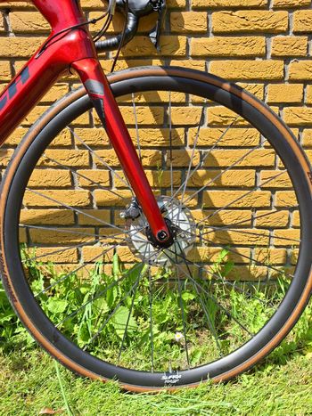 Used Sensa Giulia G3 Disc Ultegra 2021 2021 Road & Gravel, Red — image 4 of 5