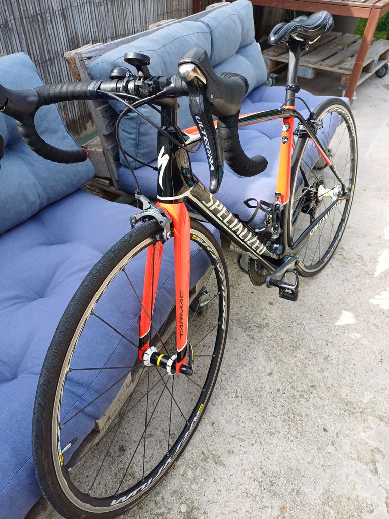 Used Specialized SPECIALIZED TARMAC EXPERT ULTEGRA 2017 Road & Gravel, Red — image 1 of 9