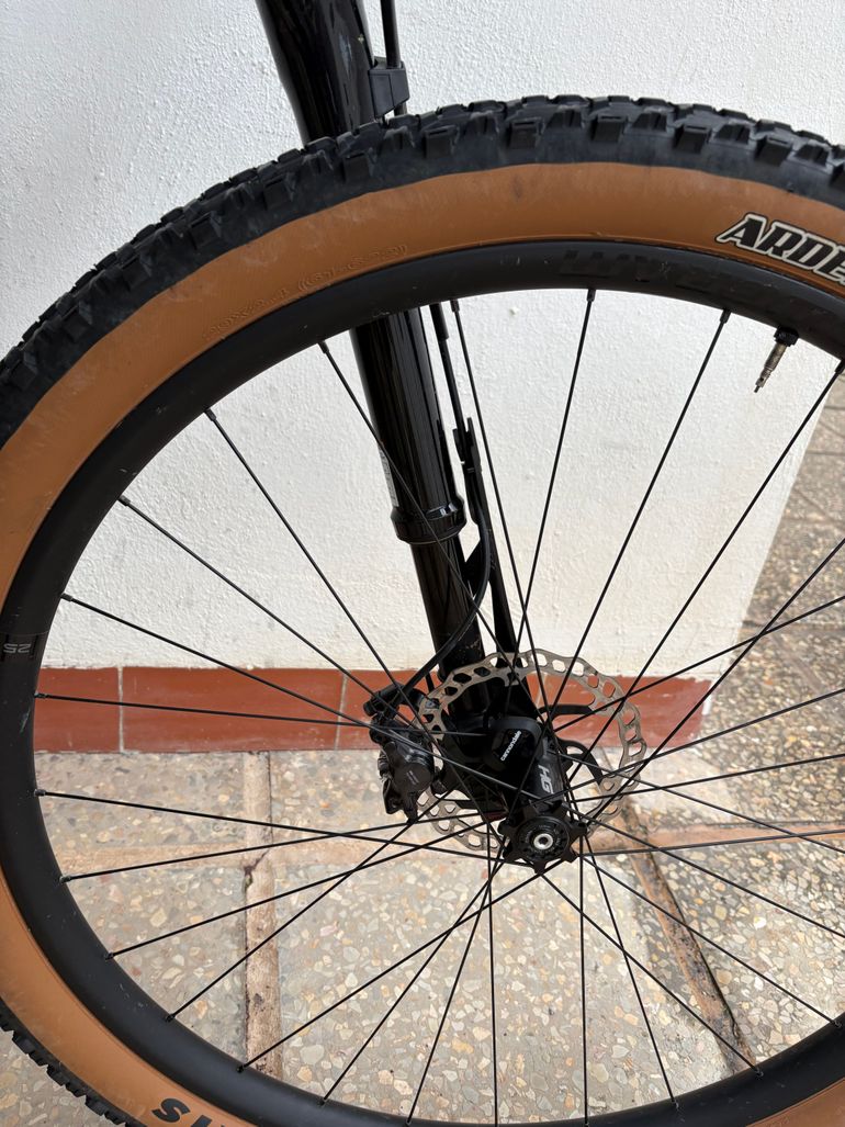 Used Cannondale Scalpel Shimano Deore XT 2023 Mountainbike, Light Gray — image 9 of 9