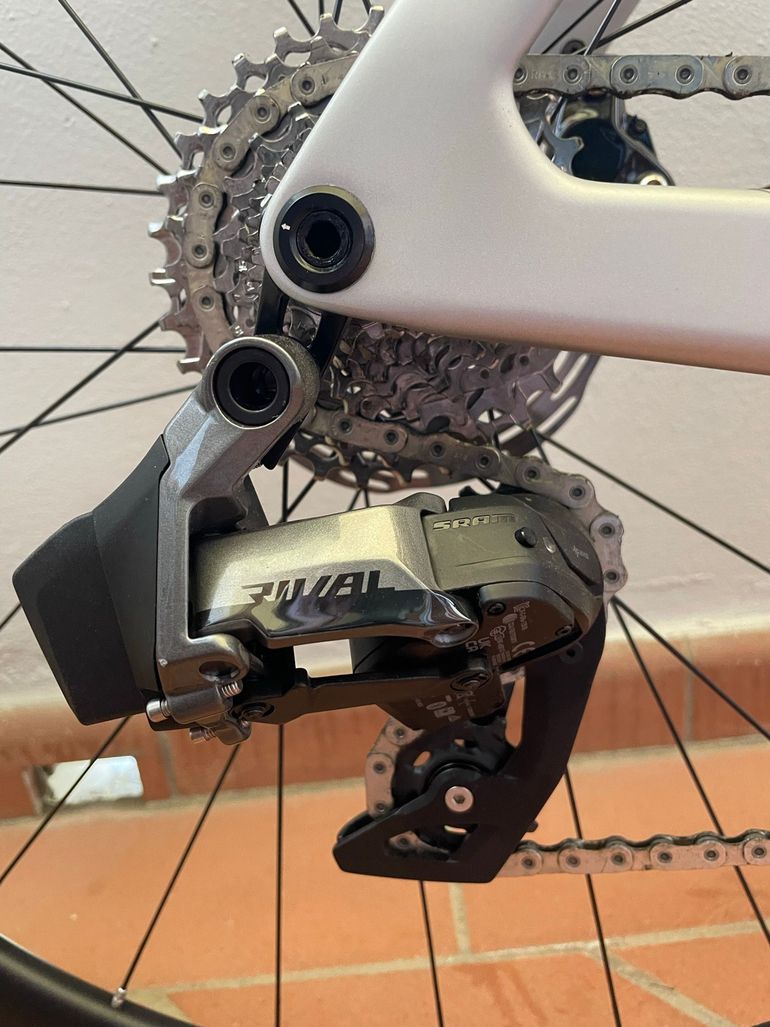 Used Scott Foil RC 30 2025 2025 Road & Gravel, Light Gray — image 7 of 10