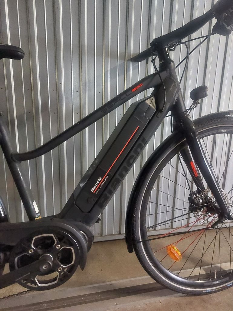 Used Bianchi E-Spillo Active Lady Deore 2020 2020 Urban, Black — image 2 of 3