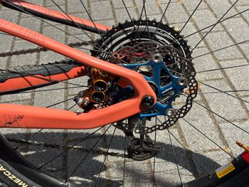 Used Santa Cruz BLUR GX AXS TR RSV / Carbon C 2023 2023 Mountainbike, Orange, 29 — image 5 of 7