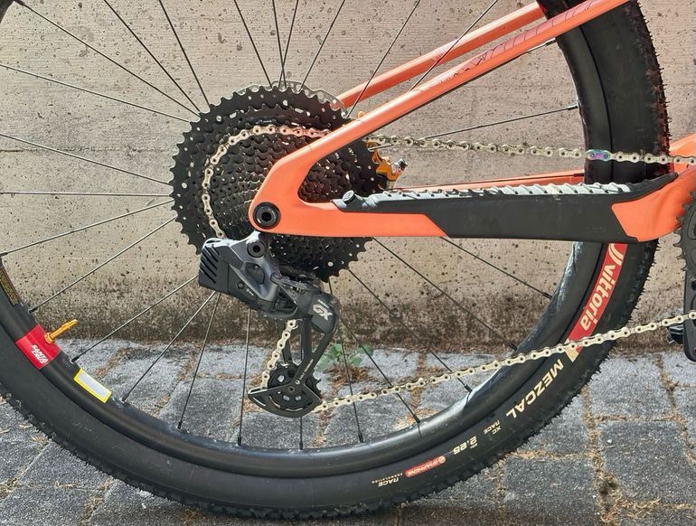 Used Santa Cruz BLUR GX AXS TR RSV / Carbon C 2023 2023 Mountainbike, Orange, 29 — image 9 of 12
