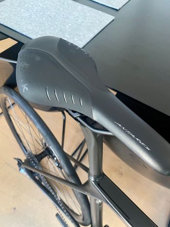 Used Canyon Ultimate CF SL Disc 8.0 2020 2020 Road & Gravel, Black — image 7 of 7