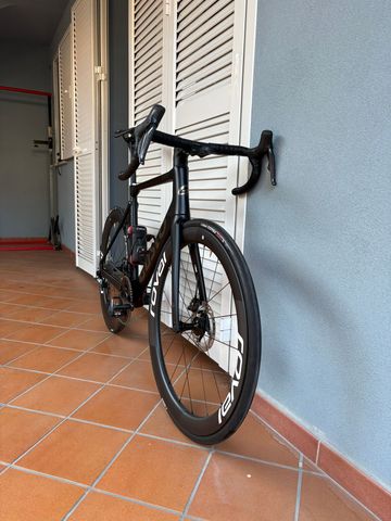Použité Gusto Custom Shimano Ultegra Di2 2025 Road & Gravel — obrázek 3 z 6