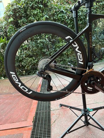 Použité Gusto Custom Shimano Ultegra Di2 2025 Road & Gravel — obrázek 6 z 6