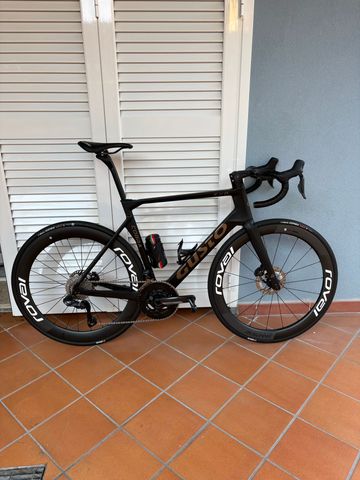 Used Gusto Custom Shimano Ultegra Di2 2025 Road & Gravel