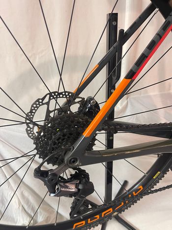Used CUBE CROSS RACE C:62 Pro 2019 2019 Road & Gravel, Light Gray — image 2 of 15