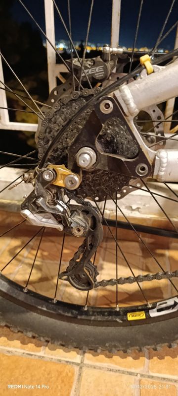 Used Intense Custom Shimano Saint 2007 Mountainbike, Light Gray — image 3 of 8