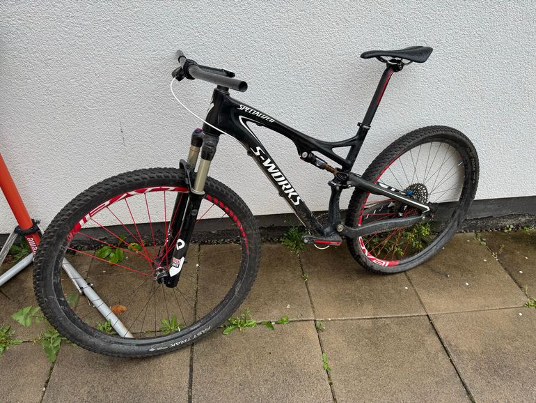 Used Specialized S-Works Epic Carbon 29 XTR 2012 Frameset 2012 Mountainbike, Schwarz, 29 — image 1 of 3