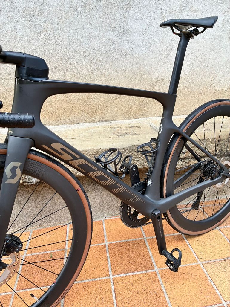 Used Scott Foil RC 10 2022 2022 Road & Gravel — image 11 of 15
