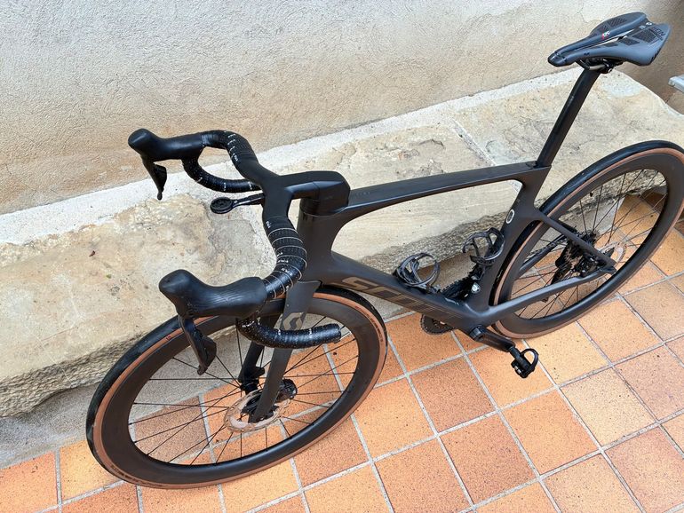 Used Scott Foil RC 10 2022 2022 Road & Gravel — image 5 of 15