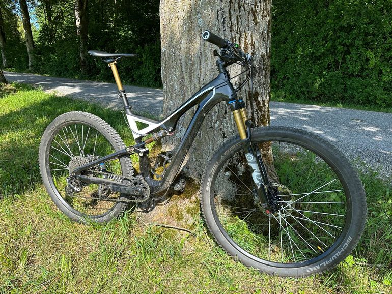 Used Specialized S-Works Stumpjumper FSR Carbon 29 2012 2012 Mountainbike, Black — image 1 of 4