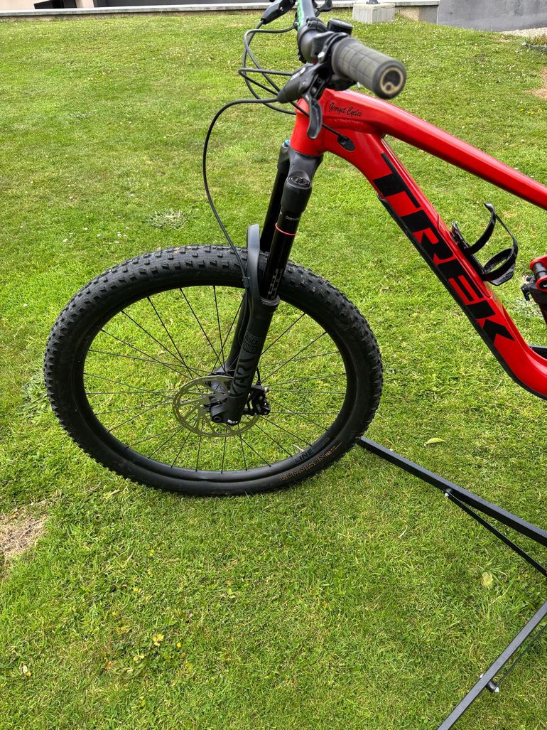 Used Trek Slash 7 Gen 5 2023 2023 Mountainbike — image 6 of 12