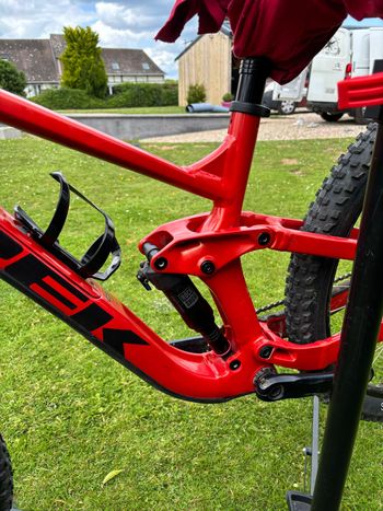 Used Trek Slash 7 Gen 5 2023 2023 Mountainbike — image 7 of 12