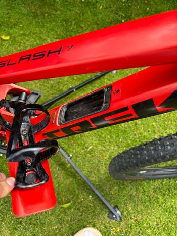 Used Trek Slash 7 Gen 5 2023 2023 Mountainbike — image 12 of 12