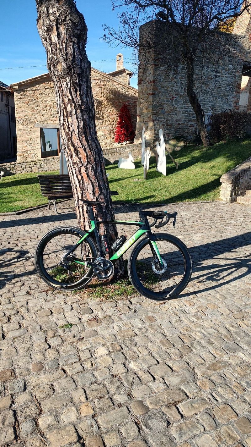 Tweedehands Giant Propel Advanced Pro Disc 2018 2018 Road & Gravel — afbeelding 1 van 9