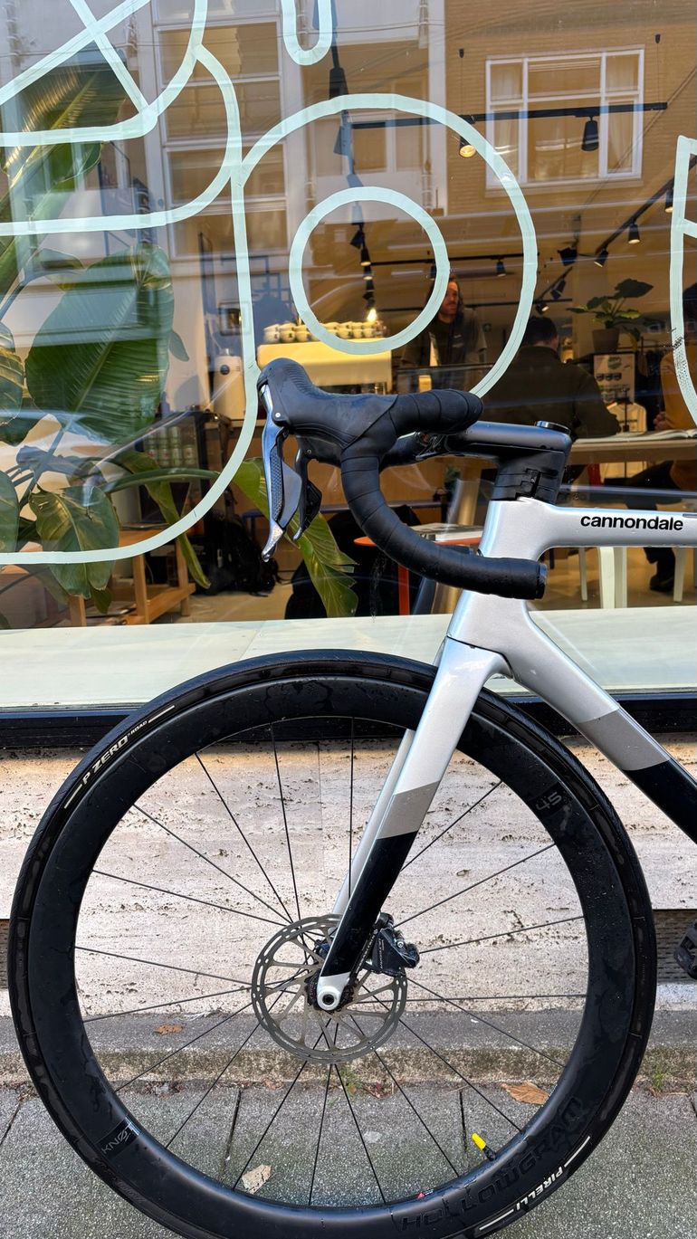 Used Cannondale SuperSix EVO Ultegra Di2 2021 2021 Road & Gravel, Light Gray — image 4 of 11