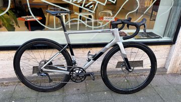 Cannondale SuperSix EVO Ultegra Di2 2021 2021 Road & Gravel usato