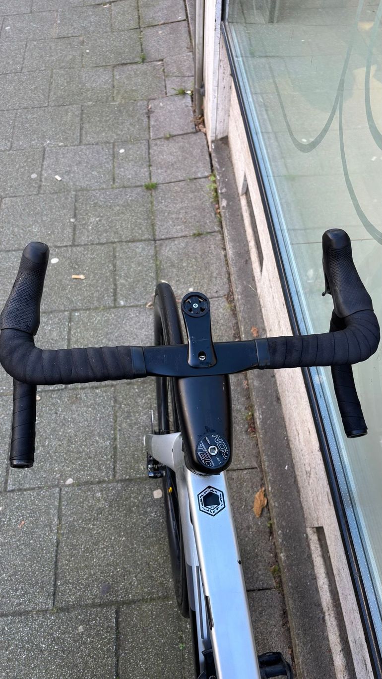 Used Cannondale SuperSix EVO Ultegra Di2 2021 2021 Road & Gravel, Light Gray — image 10 of 11
