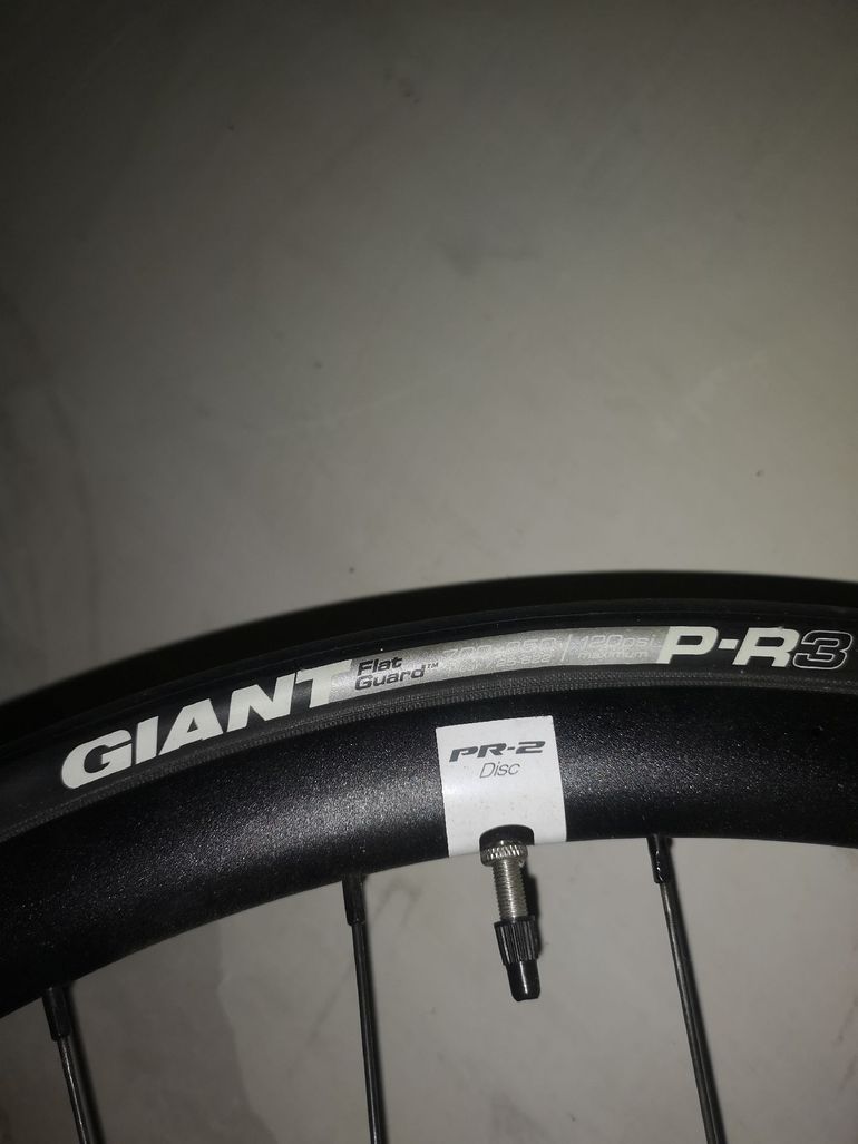 Used Giant Avail Shimano 105 2023 Road & Gravel — image 6 of 8