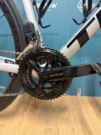 Used Trek Émonda SL 6 Pro Di2 2023 2023 Road & Gravel, Red — image 2 of 13