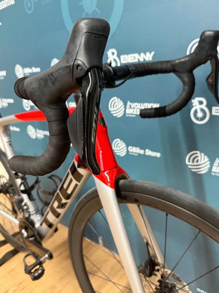 Used Trek Émonda SL 6 Pro Di2 2023 2023 Road & Gravel, Red — image 10 of 13