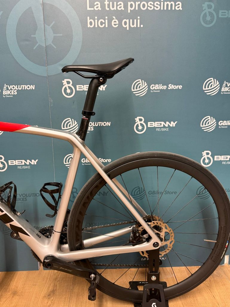 Used Trek Émonda SL 6 Pro Di2 2023 2023 Road & Gravel, Red — image 13 of 13