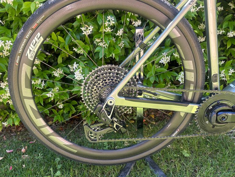 Used Canyon Grail CF SLX 8 AXS 2024 2024 Road & Gravel, Green — image 3 of 6