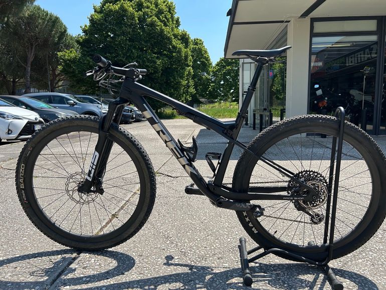 Used Trek 9.8 Gen 1 (2021) 2021 Mountainbike, Black — image 5 of 6