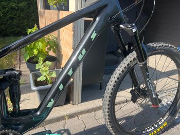 Used Vitus Escarpe 275 CR 2023 2023 Mountainbike, Black, 27.5 — image 7 of 8