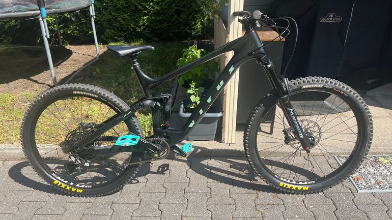 Used Vitus Escarpe 275 CR 2023 2023 Mountainbike, Black, 27.5 — image 1 of 8