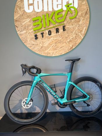 Used Bianchi Oltre Comp 105 Di2 2025 2025 Road & Gravel, Black — image 7 of 12