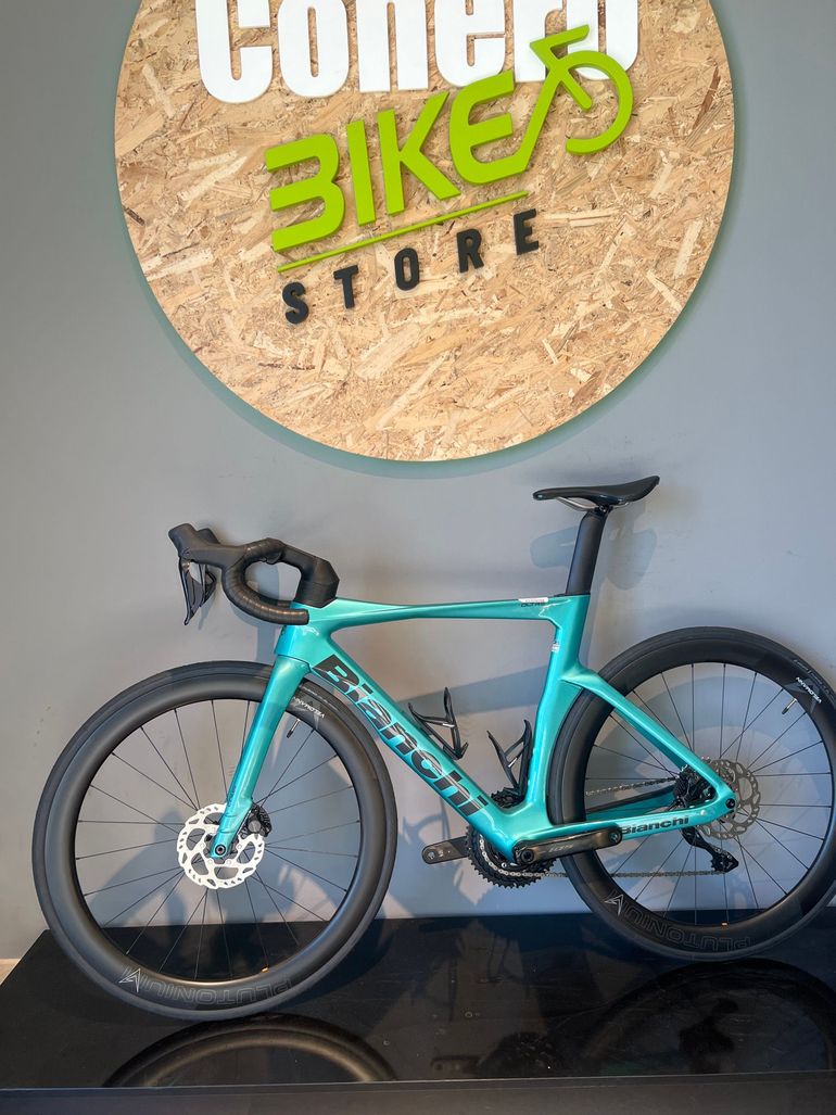 Used Bianchi Oltre Comp 105 Di2 2025 2025 Road & Gravel, Black — image 7 of 12