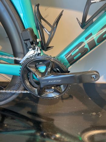 Used Bianchi Oltre Comp 105 Di2 2025 2025 Road & Gravel, Black — image 4 of 12