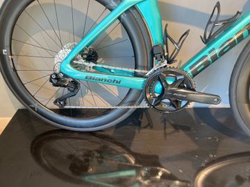 Bianchi Oltre Comp 105 Di2 2025 2025 Road & Gravel usato, Nero — immagine 2 di 12